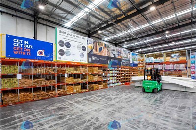 Penyelesaian Racking Cantilever & Pallet untuk Gudang Bahan Binaan di Australia