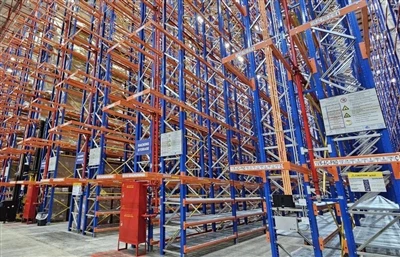 Selektif Vs VNA Racking: Mana Yang Harus Anda Pilih?